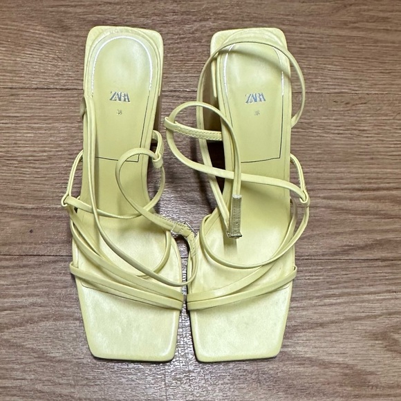 ZARA Block Heel Sandal - Picture 4 of 12